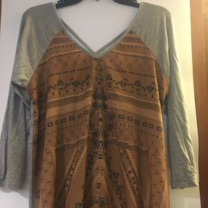Maurices Women's Brown Gray Peekaboo Shoulder Long Sleeve Top Size Large